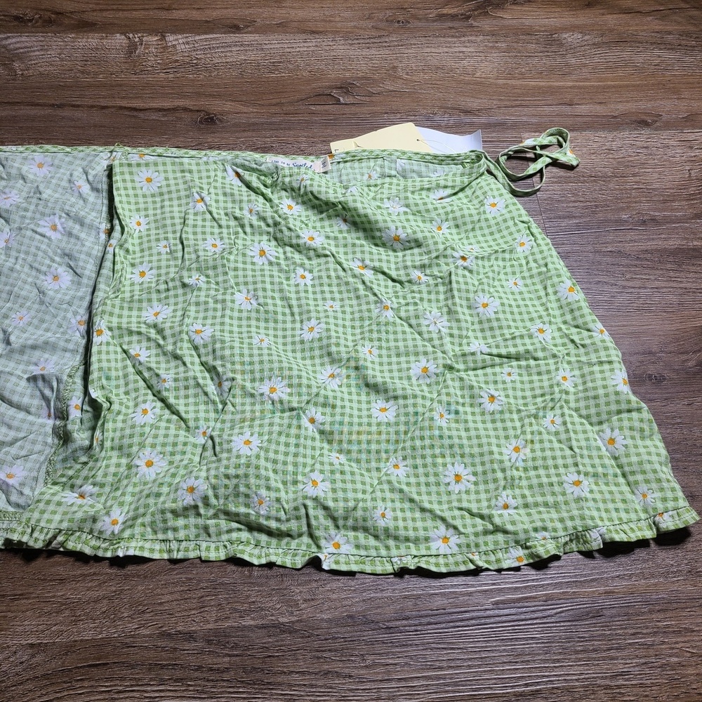 Live to be Spoiled Womens L Tie Ruffled Hem‎ Mini Skirt W Tags Missing Button - Picture 4 of 8